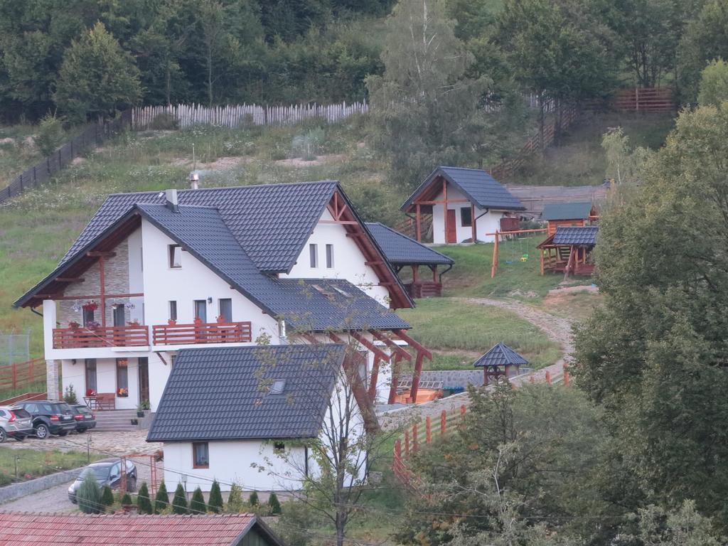 Pensiunea Doina Bucovinei Manastirea Humorului Exterior photo